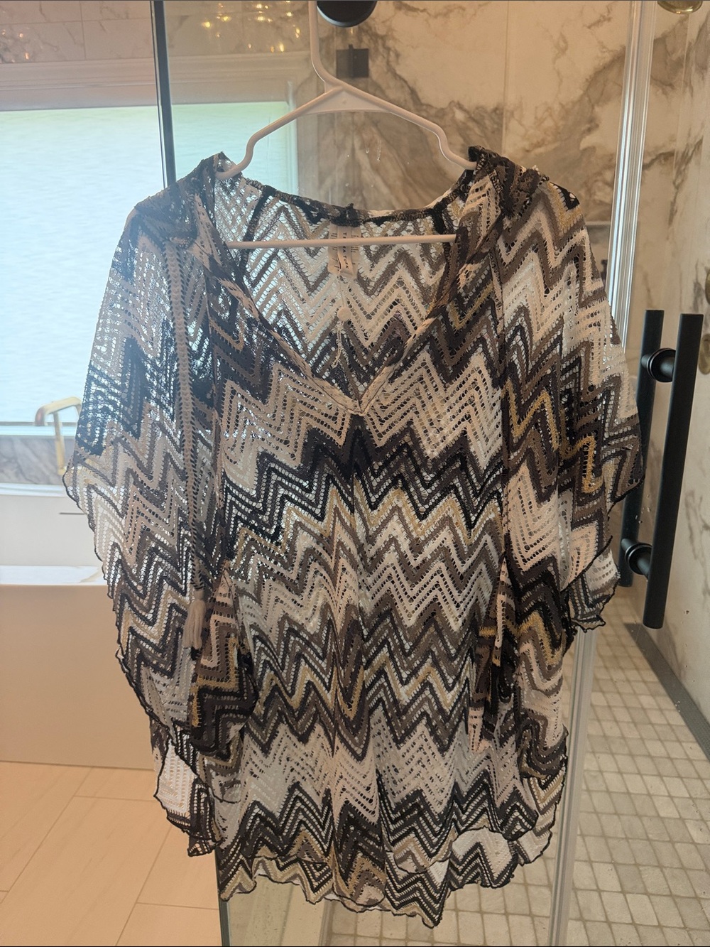 Sheer Zigzag Overlay Tunic in Black & White
